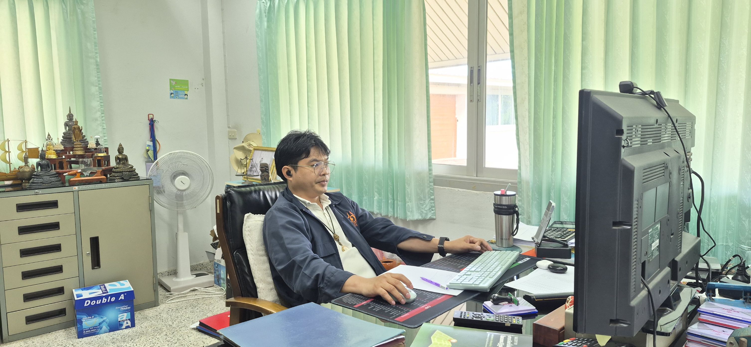 title - ปฏิรูปที่ดินจังหวัดเพชรบุรี มอบหมายให้นายอดุลย์ สินธุสน ผู้อำนวยการกลุ่มการเงินบัญชีและจัดเก็บผลประโยชน์ พร้อมด้วย เจ้าหน้าที่ ส.ป.ก.เพชรบุรี ร่วมอบรมเชิงปฏิบัติการ 